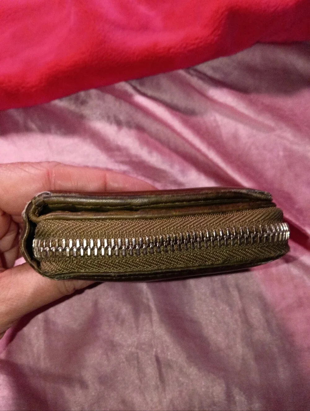Valentino Garavani compact zip